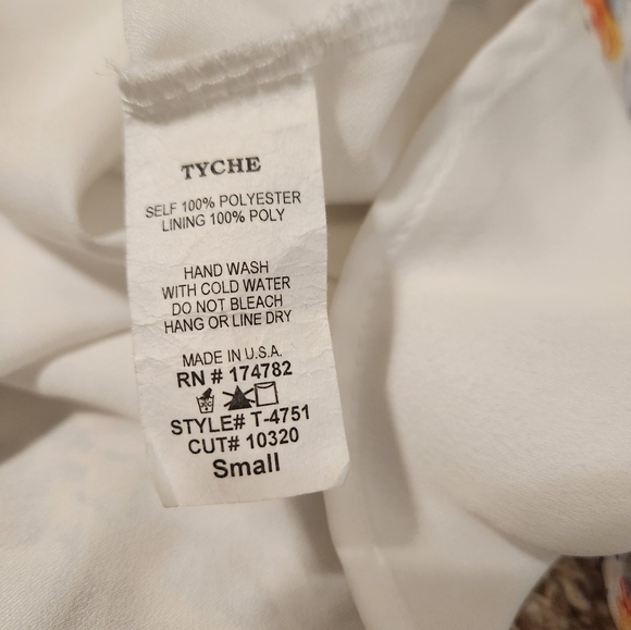 Pink Lily Floral Top - Picture 5 of 6